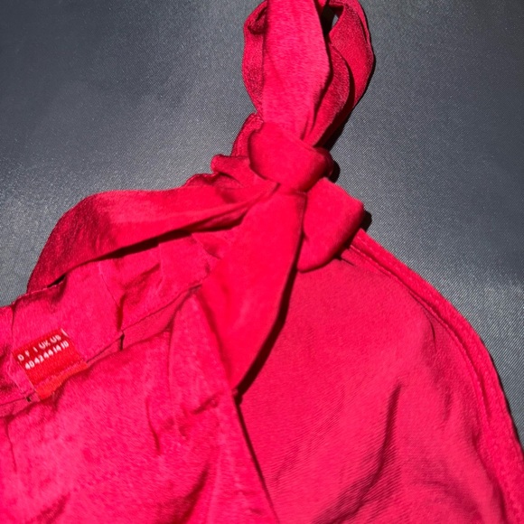 Elegant top - Picture 2 of 3